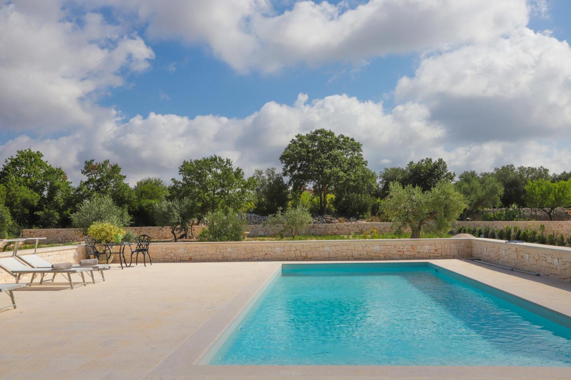 Td Trullo Roverella Charming Trullo With Pool Castellana Grotte Extérieur photo